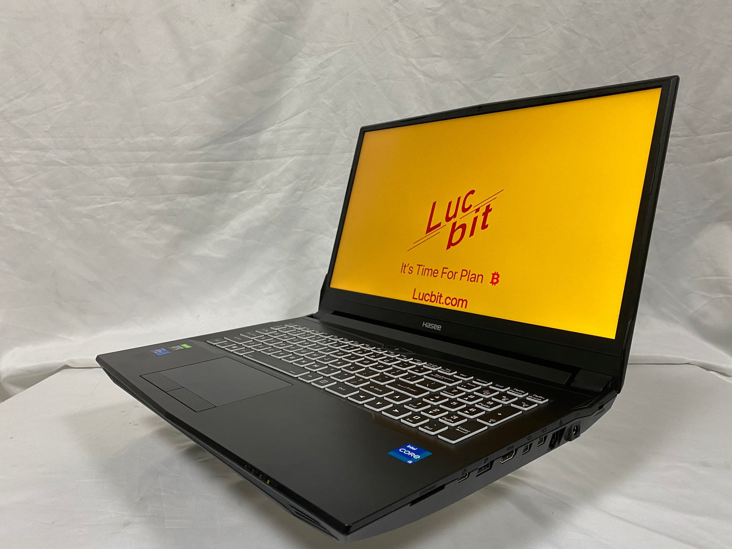 HASEE TX8  Laptop  used